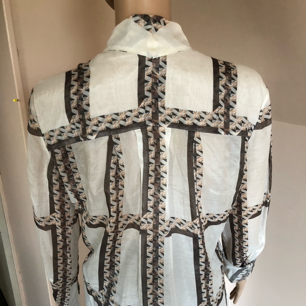 Theyskens Theory Printed Sheer Buttonup Blouse Szs - image 7